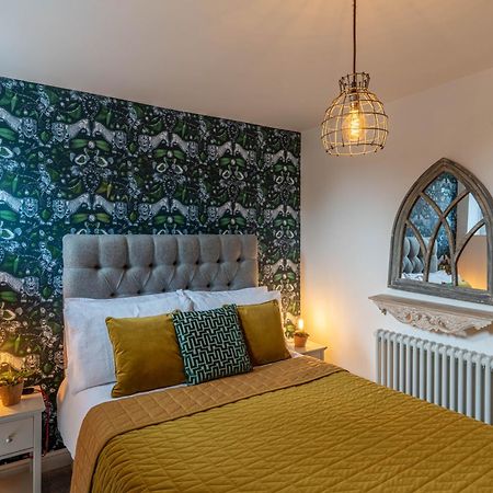 Luxury Chapel Apartment Within City Walls Τσέστερ Εξωτερικό φωτογραφία