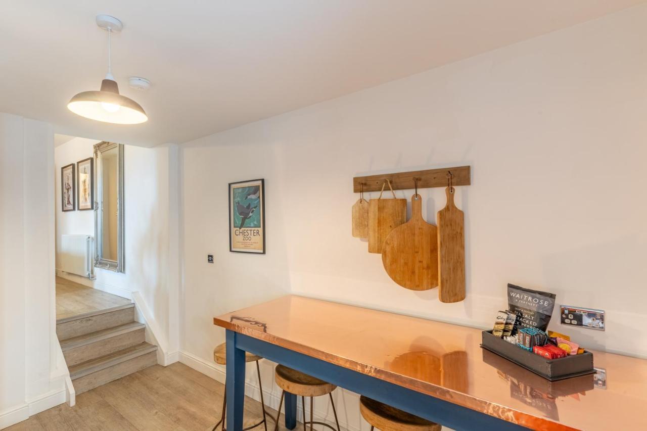 Luxury Chapel Apartment Within City Walls Τσέστερ Εξωτερικό φωτογραφία