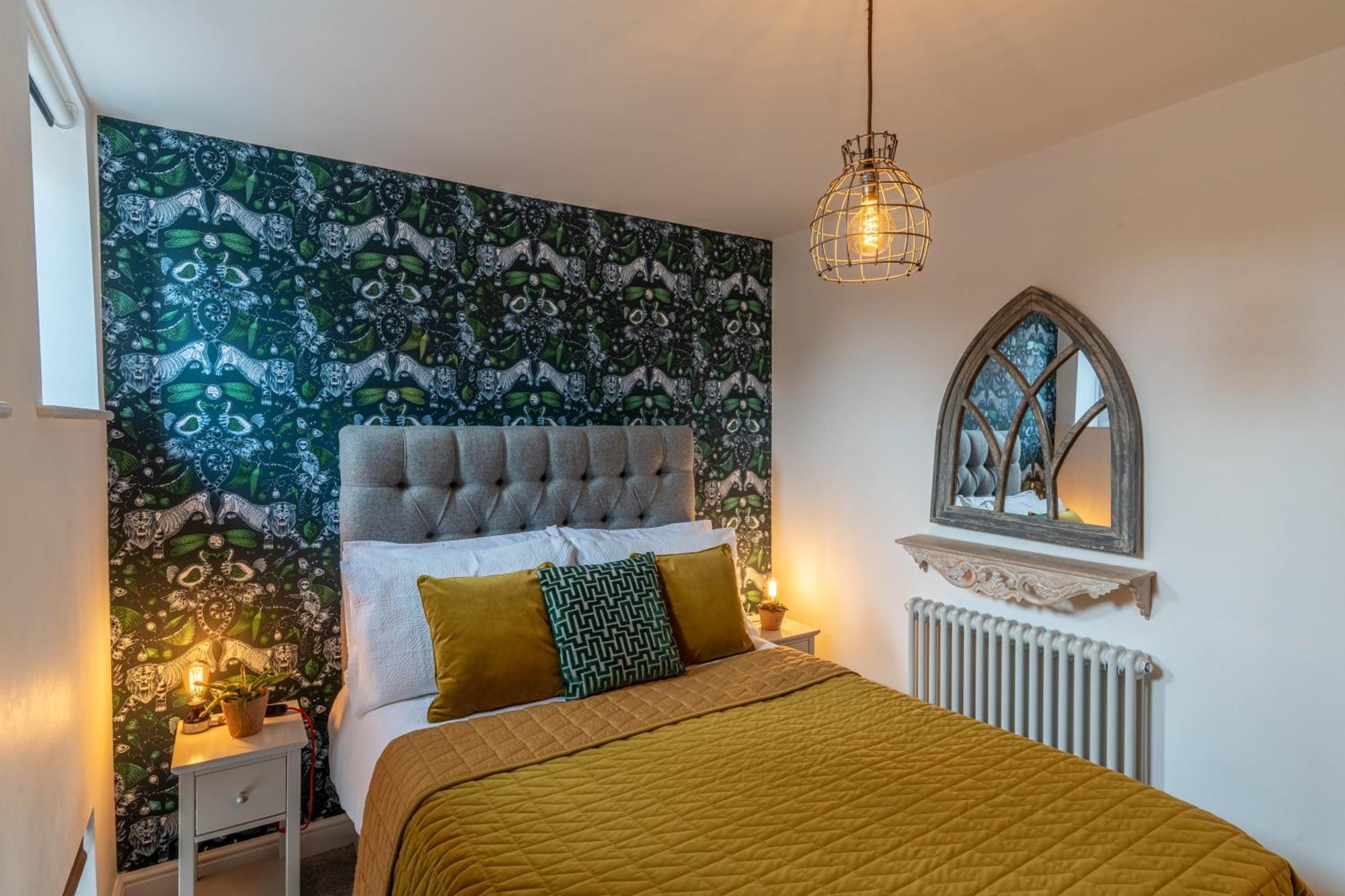 Luxury Chapel Apartment Within City Walls Τσέστερ Εξωτερικό φωτογραφία